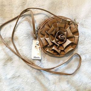 MINI PURSE, LEATHER, FLOWER SHAPE, TAUPE, ROUND, TOP ZIPPER, LONG STRAP, LINED,